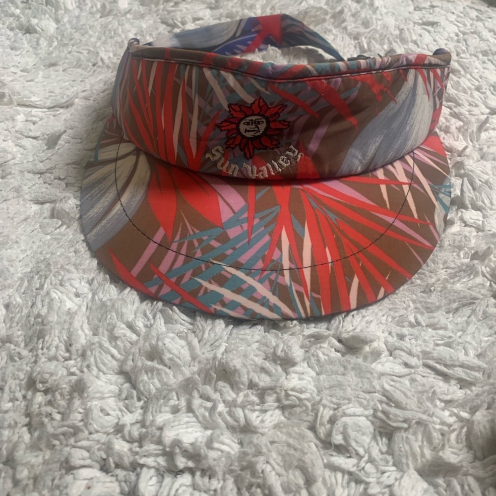 VTG Sun Valley Idaho Ski Resort Athletic Visor Hat